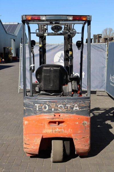 Toyota 7FBEST15 - Elektromos targonca: 4 kép. Toyota 7FBEST15 - Elektromos targonca: 4 kép.