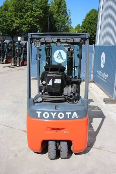 Toyota 8FBE16T - Elektromos targonca: 4 kép. Toyota 8FBE16T - Elektromos targonca: 4 kép.