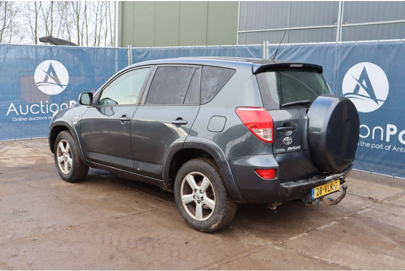 Toyota ALA30L-AWFGXW - Terepjáró/ SUV: 4 kép. Toyota ALA30L-AWFGXW - Terepjáró/ SUV: 4 kép.