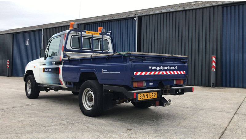 Toyota Land Cruiser - Szedán: 5 kép. Toyota Land Cruiser - Szedán: 5 kép.