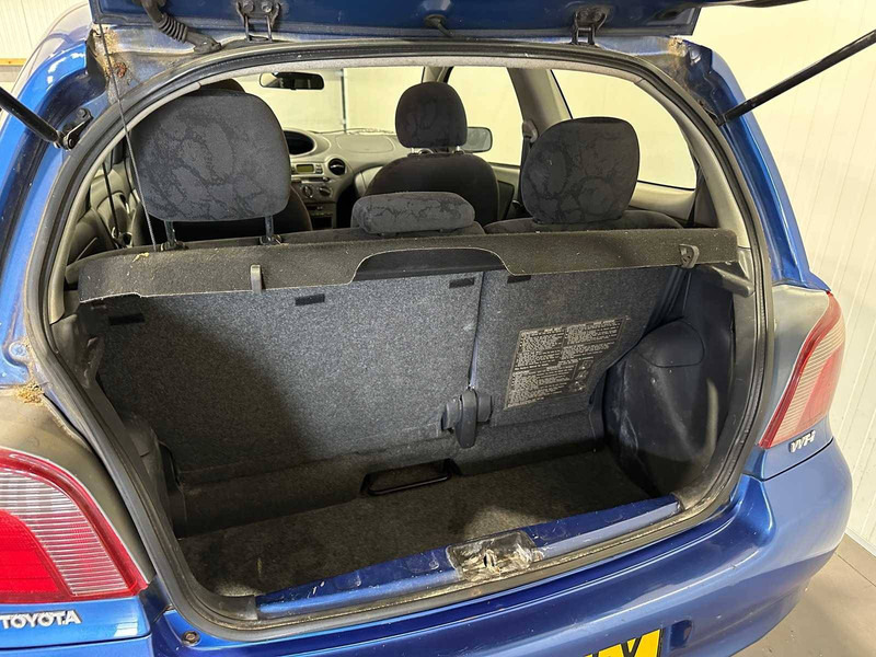 Toyota Yaris - Szedán: 5 kép. Toyota Yaris - Szedán: 5 kép.