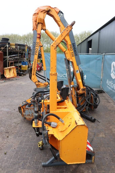 VANDAELE Pro 550 - Erdészeti mulcsozó: 4 kép. VANDAELE Pro 550 - Erdészeti mulcsozó: 4 kép.