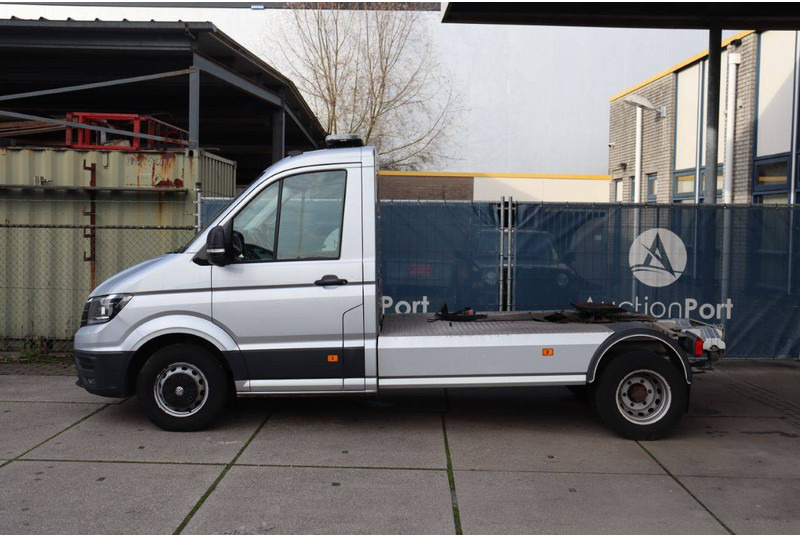 Volkswagen CRAFTER - Alvaz teherautó: 2 kép. Volkswagen CRAFTER - Alvaz teherautó: 2 kép.