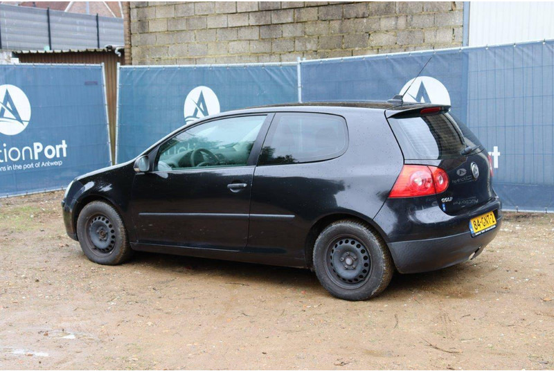 Volkswagen Golf FM Trendline - Autó: 3 kép. Volkswagen Golf FM Trendline - Autó: 3 kép.