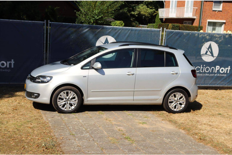 Volkswagen Golf Plus - Autó: 1 kép. Volkswagen Golf Plus - Autó: 1 kép.
