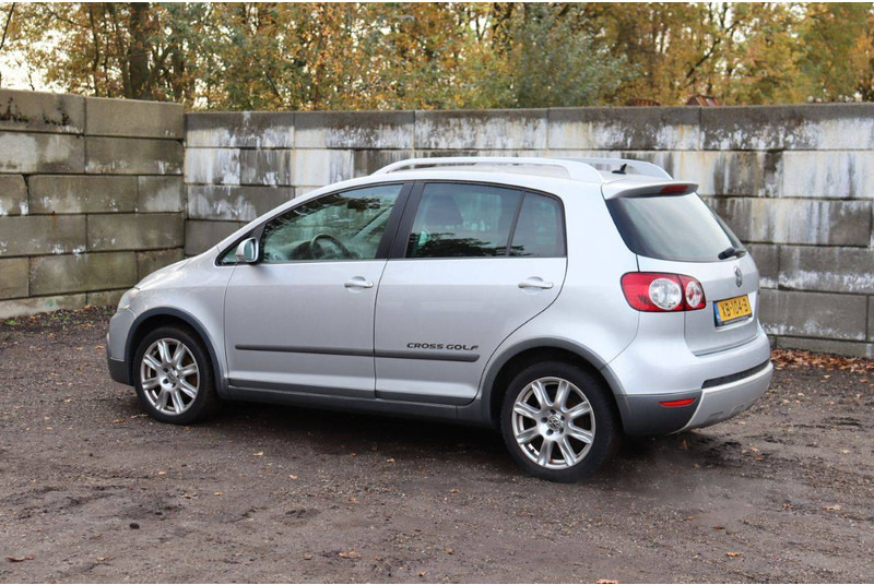 Volkswagen Golf Plus - Szedán: 3 kép. Volkswagen Golf Plus - Szedán: 3 kép.