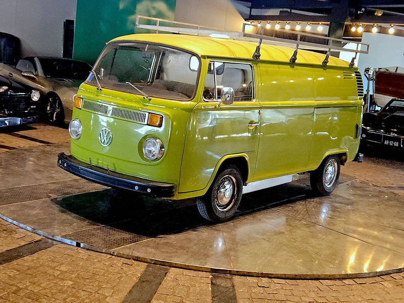 Volkswagen T2 _ 1.6 - Városi busz: 1 kép. Volkswagen T2 _ 1.6 - Városi busz: 1 kép.