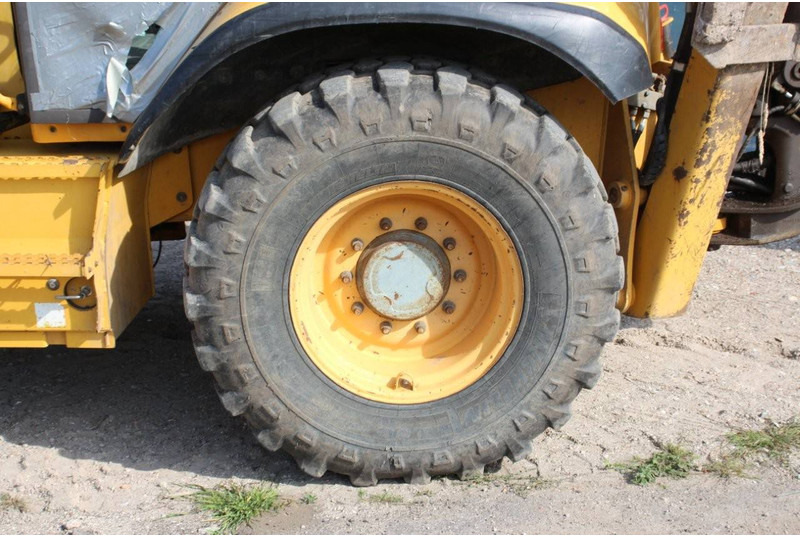 Kotrórakodó Volvo BL60B: 13 kép. Kotrórakodó Volvo BL60B: 13 kép.