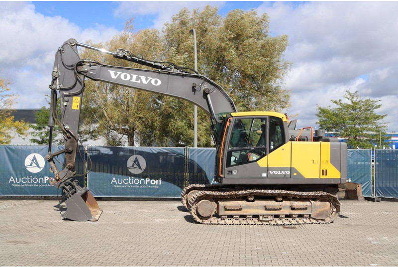 Volvo EC160E NL - Lánctalpas kotró: 1 kép. Volvo EC160E NL - Lánctalpas kotró: 1 kép.