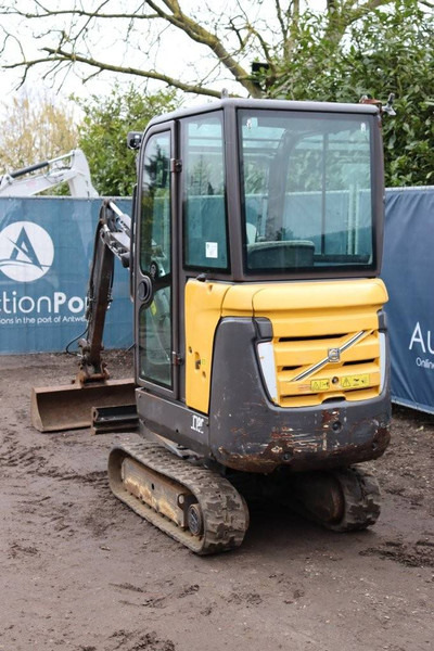 Volvo EC18C - Minikotró: 4 kép. Volvo EC18C - Minikotró: 4 kép.
