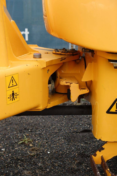 Gumikerekes homlokrakodó Volvo L30G: 16 kép.