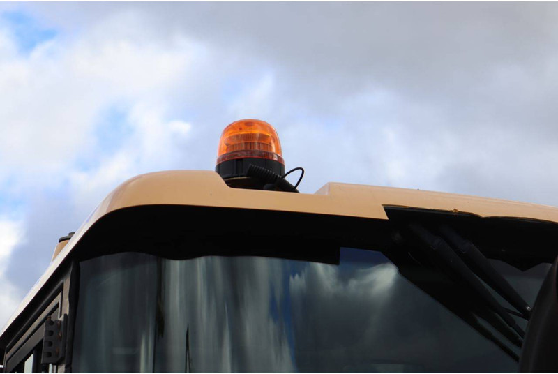 Gumikerekes homlokrakodó Volvo L30G: 20 kép.