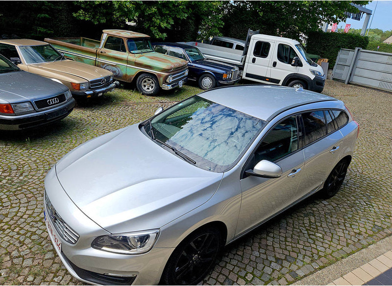 Volvo V60 D3 - Szedán: 4 kép. Volvo V60 D3 - Szedán: 4 kép.