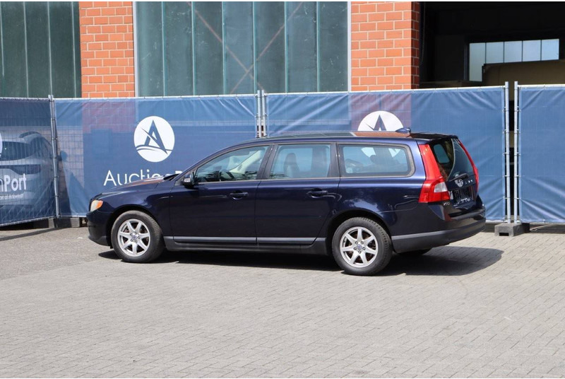 Volvo V70 - Autó: 3 kép. Volvo V70 - Autó: 3 kép.