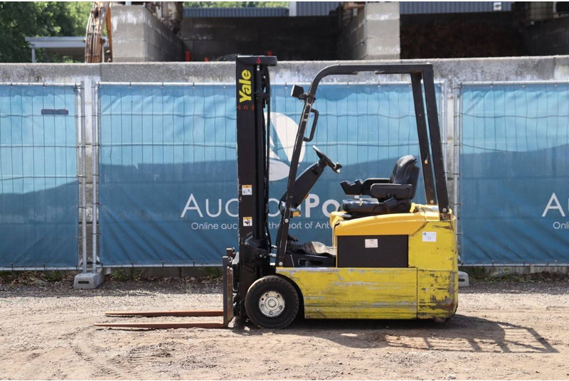 Yale ERP16ATF (SWB) E2130 - Elektromos targonca: 2 kép. Yale ERP16ATF (SWB) E2130 - Elektromos targonca: 2 kép.