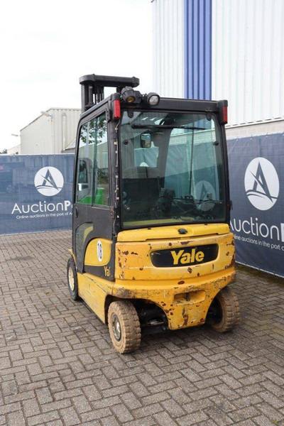 Yale ERP25VL - Elektromos targonca: 4 kép. Yale ERP25VL - Elektromos targonca: 4 kép.
