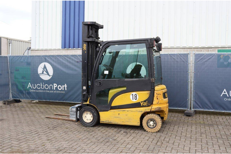 Yale ERP25VL - Elektromos targonca: 3 kép. Yale ERP25VL - Elektromos targonca: 3 kép.