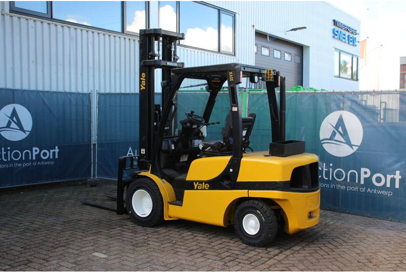 Yale GDP35VX E2795 - Dízel targonca: 3 kép. Yale GDP35VX E2795 - Dízel targonca: 3 kép.