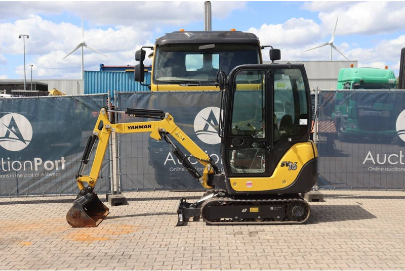 Yanmar SV16 - Minikotró: 2 kép. Yanmar SV16 - Minikotró: 2 kép.