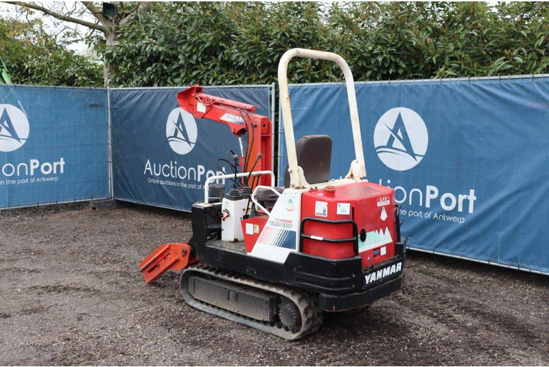 Yanmar YMD100 - Vízszivattyú: 3 kép. Yanmar YMD100 - Vízszivattyú: 3 kép.