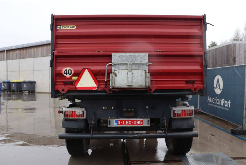 Zaslaw - Platós pótkocsi: 4 kép. Zaslaw - Platós pótkocsi: 4 kép.