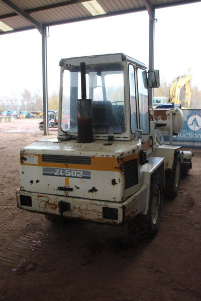 Zettelmeyer ZL 502 - Gumikerekes homlokrakodó: 5 kép. Zettelmeyer ZL 502 - Gumikerekes homlokrakodó: 5 kép.