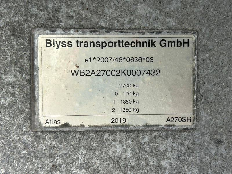 Blyss - Platós pótkocsi: 5 kép. Blyss - Platós pótkocsi: 5 kép.