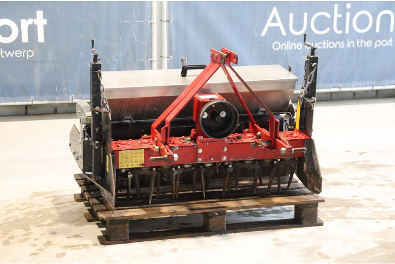 Tema MGT 1000 - Vetőgép: 1 kép. Tema MGT 1000 - Vetőgép: 1 kép.