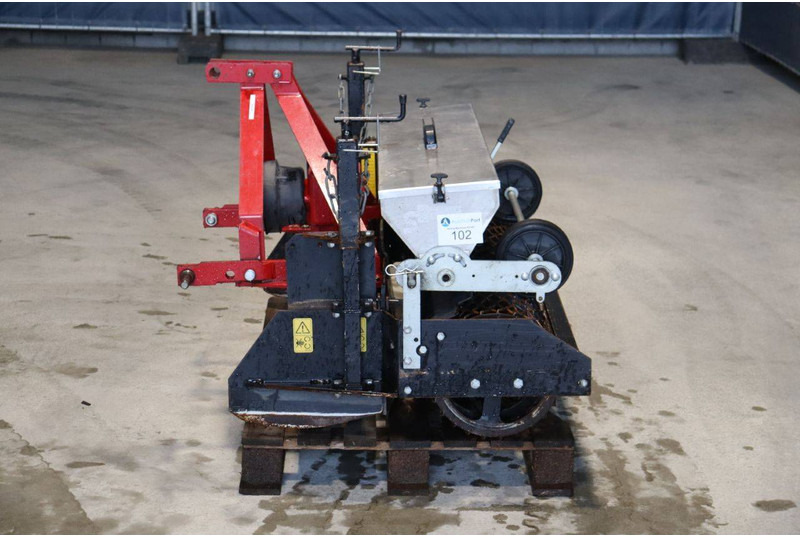 Tema MGT 1000 - Vetőgép: 4 kép. Tema MGT 1000 - Vetőgép: 4 kép.