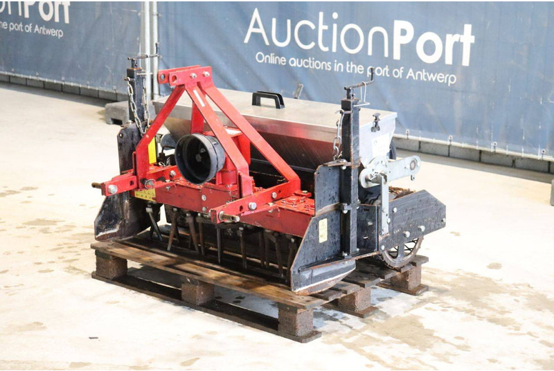 Tema MGT 1000 - Vetőgép: 3 kép. Tema MGT 1000 - Vetőgép: 3 kép.