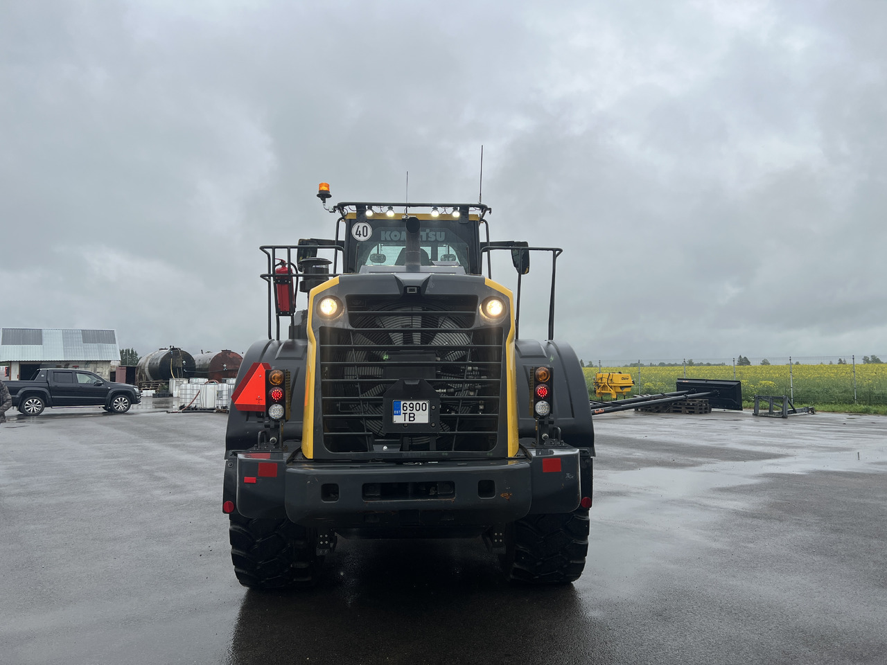 KOMATSU WA 380-8E0 - Gumikerekes homlokrakodó: 4 kép. KOMATSU WA 380-8E0 - Gumikerekes homlokrakodó: 4 kép.