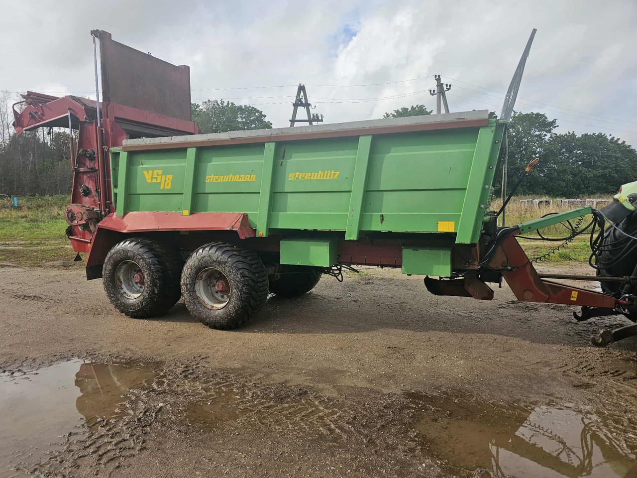 STRAUTMANN VS18 - Szervestrágyaszóró: 1 kép. STRAUTMANN VS18 - Szervestrágyaszóró: 1 kép.