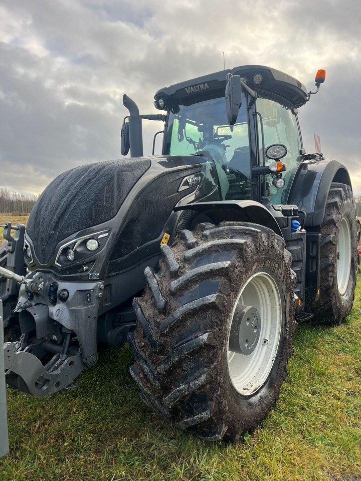 VALTRA S394 - Traktor: 3 kép. VALTRA S394 - Traktor: 3 kép.