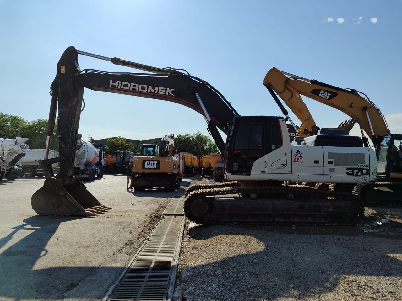Hidromek 2021 HIDROMEK HMK 370LC PALETTE EXCAVATOR - Lánctalpas kotró: 2 kép. Hidromek 2021 HIDROMEK HMK 370LC PALETTE EXCAVATOR - Lánctalpas kotró: 2 kép.