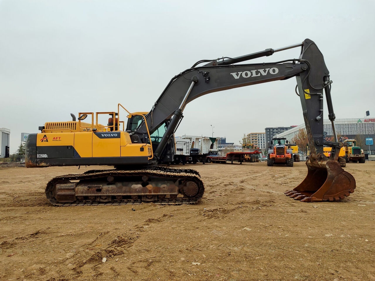 Volvo 2018 EC 350DL PALETTE EXCAVATOR - Lánctalpas kotró: 4 kép. Volvo 2018 EC 350DL PALETTE EXCAVATOR - Lánctalpas kotró: 4 kép.