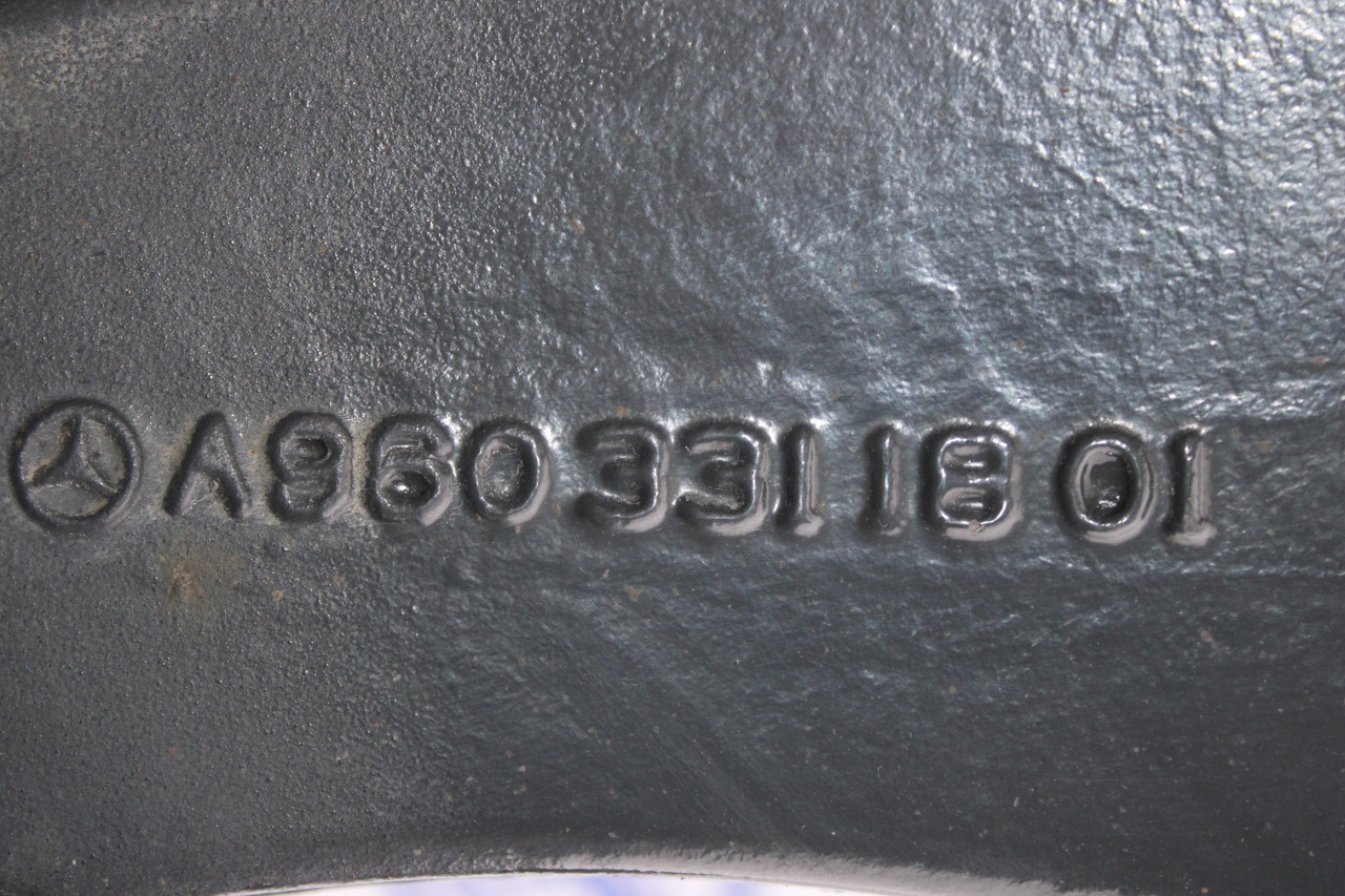 AXA FATA F-8,0-C22,5 MERCEDES ACTROS MP4 A9603311801, X311001345 - Első tengely - Teherautó: 2 kép. AXA FATA F-8,0-C22,5 MERCEDES ACTROS MP4 A9603311801, X311001345 - Első tengely - Teherautó: 2 kép.