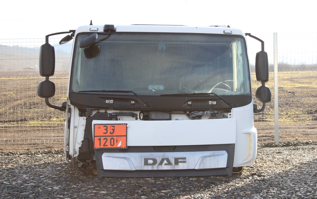 CABINA DAF CF SLEEPER CAB L2H1 - Fülke - Teherautó: 1 kép. CABINA DAF CF SLEEPER CAB L2H1 - Fülke - Teherautó: 1 kép.