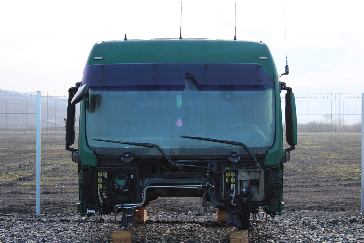 CABINA MAN TGX XLX - Fülke - Teherautó: 1 kép. CABINA MAN TGX XLX - Fülke - Teherautó: 1 kép.