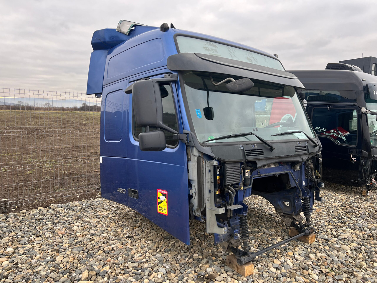 CABINA VOLVO FH13 GLOBETROTTER L2H2 - Fülke - Teherautó: 3 kép. CABINA VOLVO FH13 GLOBETROTTER L2H2 - Fülke - Teherautó: 3 kép.