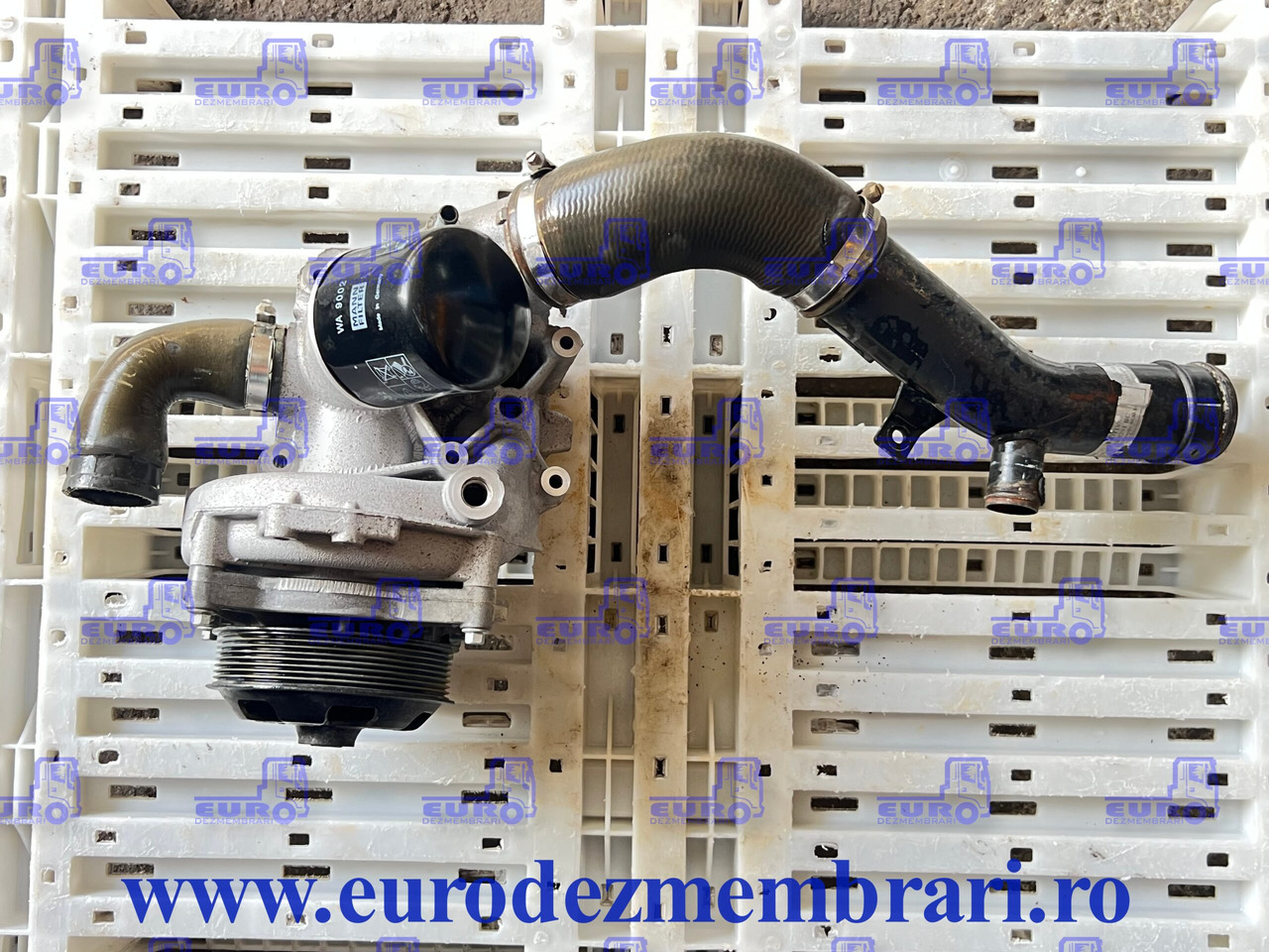 CARCASA POMPA APA + POMPA APA FORD FHR6 GC468505AF - Hűtőfolyadék szivattyú - Teherautó: 1 kép. CARCASA POMPA APA + POMPA APA FORD FHR6 GC468505AF - Hűtőfolyadék szivattyú - Teherautó: 1 kép.