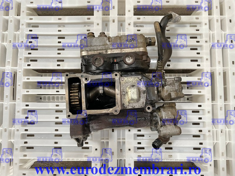 COMPRESOR AER MAN TGX TGS D2676 LF51 51.54100.7228, 51.54100.7197, 51.54100.7115, 51.54100.7249 - Kompresszor, sűrített levegő rendszer - Teherautó: 1 kép. COMPRESOR AER MAN TGX TGS D2676 LF51 51.54100.7228, 51.54100.7197, 51.54100.7115, 51.54100.7249 - Kompresszor, sűrített levegő rendszer - Teherautó: 1 kép.