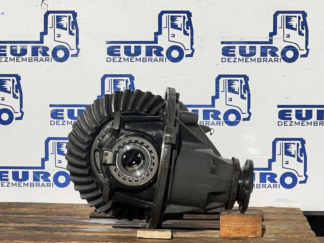 DIFERENTIAL RENAULT MS17X R=2.64 - Differenciálmű - Teherautó: 1 kép. DIFERENTIAL RENAULT MS17X R=2.64 - Differenciálmű - Teherautó: 1 kép.
