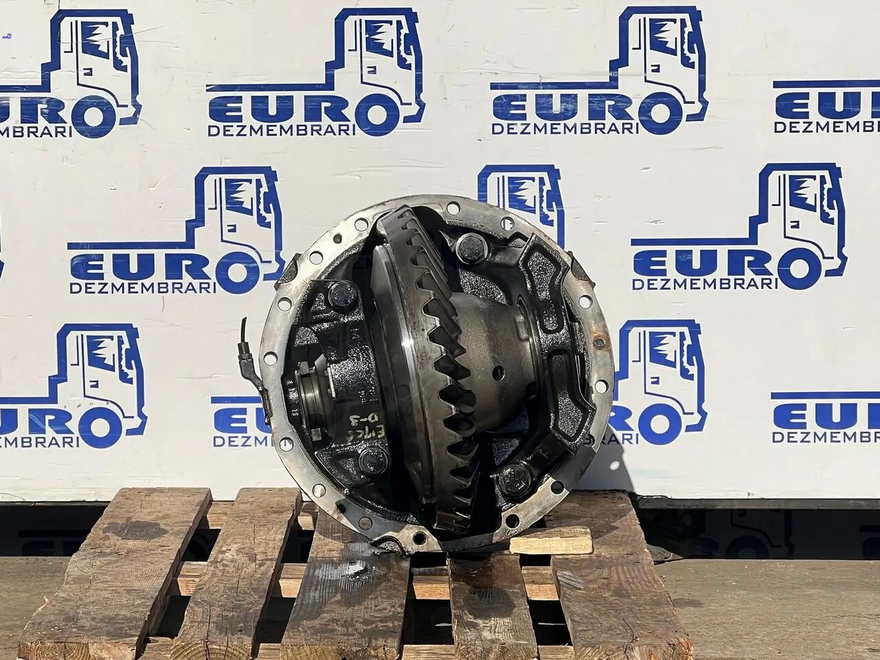 DIFERENTIAL RENAULT MS17X R=2.64 - Differenciálmű - Teherautó: 2 kép. DIFERENTIAL RENAULT MS17X R=2.64 - Differenciálmű - Teherautó: 2 kép.