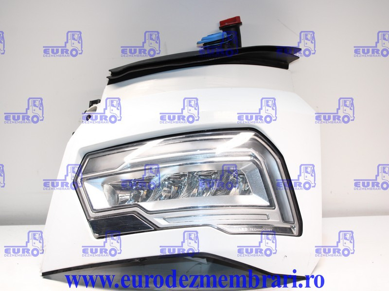 FAR XENON + COLTAR STANGA DAF XF XG 2188978, 2313588 - Fényszóró - Teherautó: 1 kép. FAR XENON + COLTAR STANGA DAF XF XG 2188978, 2313588 - Fényszóró - Teherautó: 1 kép.