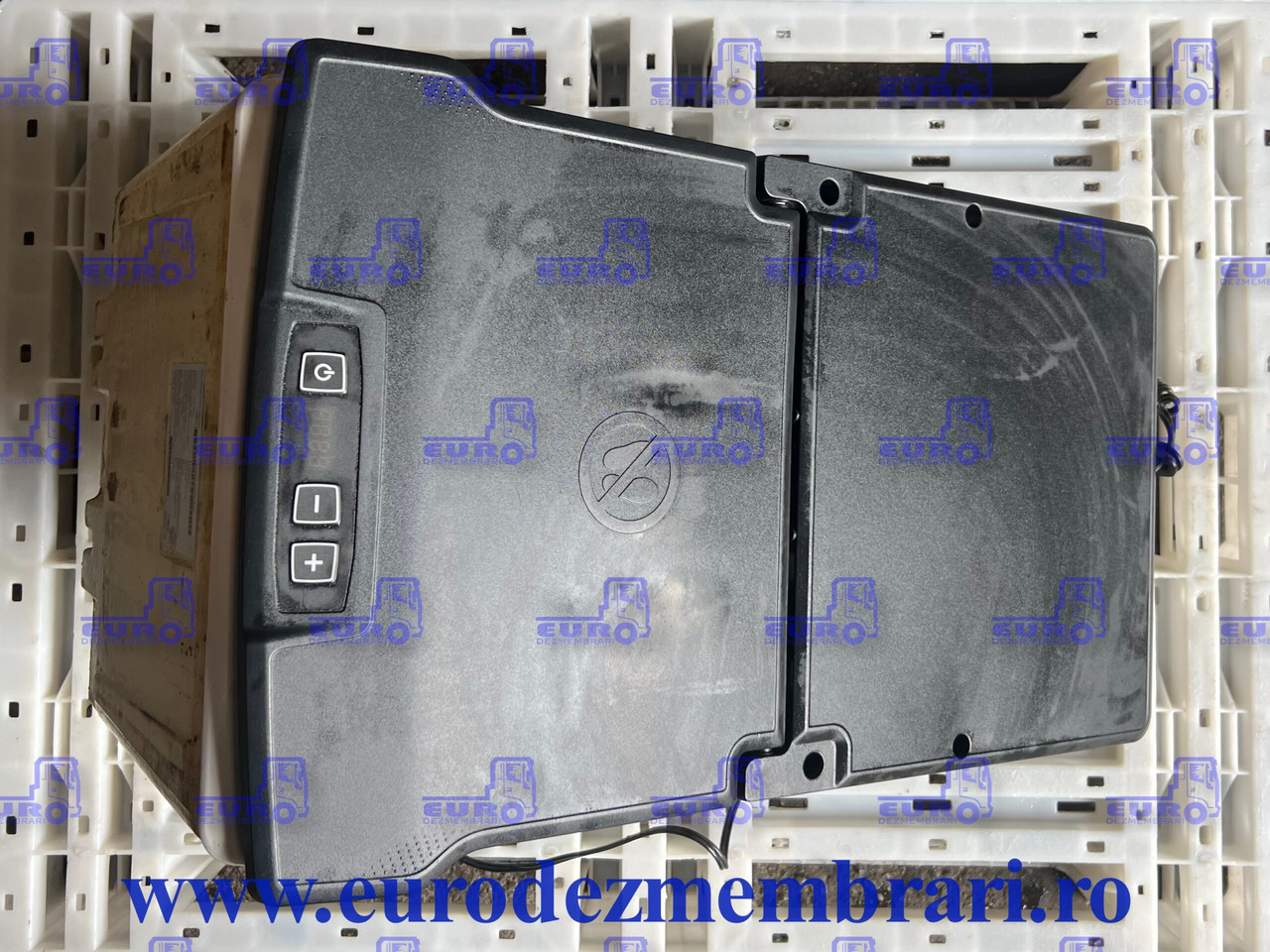 FRIGIDER MAN TGX TG2 81.63910.6109 - Fülke és belső tér - Teherautó: 1 kép. FRIGIDER MAN TGX TG2 81.63910.6109 - Fülke és belső tér - Teherautó: 1 kép.