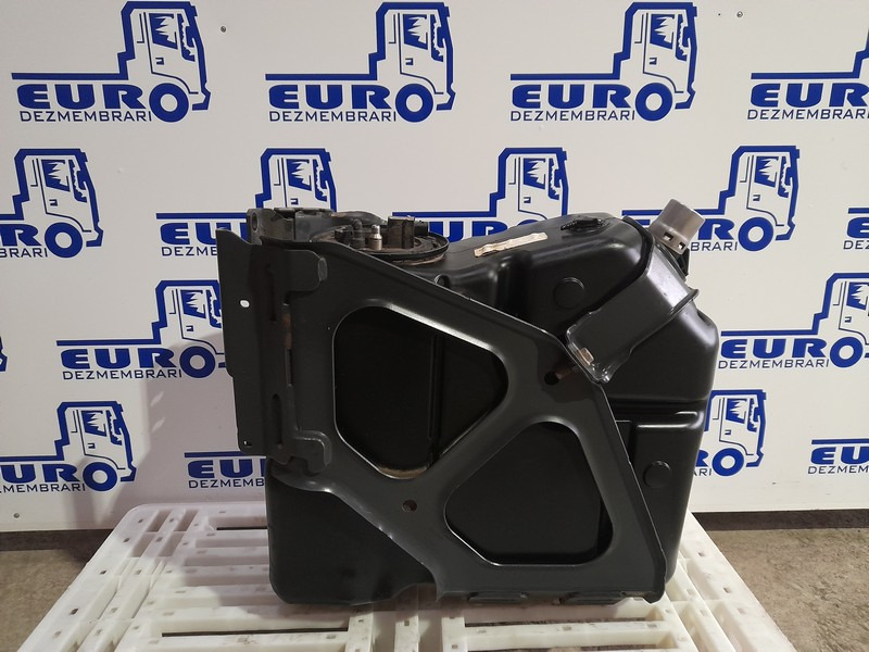 REZERVOR ADBLUE MERCEDES ACTROS MP4 A9604704015 - AdBlue tartály - Teherautó: 1 kép. REZERVOR ADBLUE MERCEDES ACTROS MP4 A9604704015 - AdBlue tartály - Teherautó: 1 kép.
