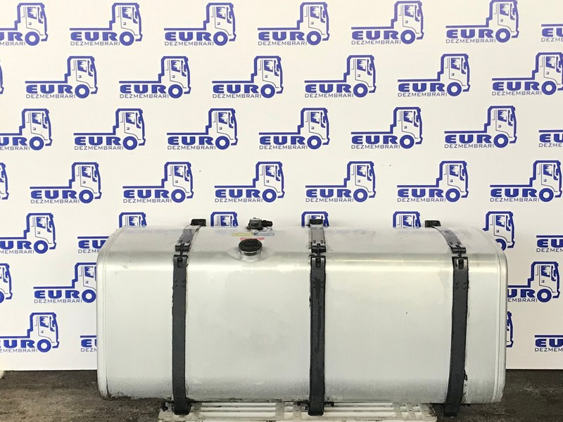 REZERVOR COMBUSTIBIL SCANIA L=165CM l=72CM H=70CM 1517309, 1871192 - Üzemanyag tartály - Teherautó: 1 kép. REZERVOR COMBUSTIBIL SCANIA L=165CM l=72CM H=70CM 1517309, 1871192 - Üzemanyag tartály - Teherautó: 1 kép.