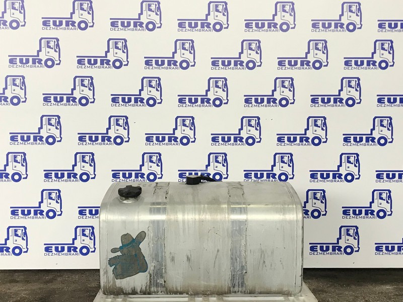 REZERVOR COMBUSTIBIL VOLVO MEGA L=104CM l=68CM H=58CM 21655329 - Üzemanyag tartály - Teherautó: 1 kép. REZERVOR COMBUSTIBIL VOLVO MEGA L=104CM l=68CM H=58CM 21655329 - Üzemanyag tartály - Teherautó: 1 kép.