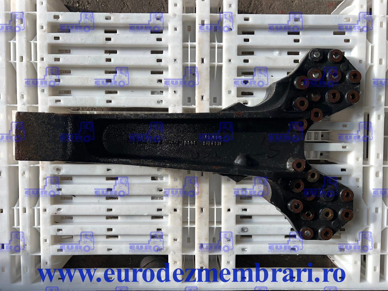 SUPORT SPATE MAN TGS 81.43215.3050 - Keret/ Alváz - Teherautó: 1 kép. SUPORT SPATE MAN TGS 81.43215.3050 - Keret/ Alváz - Teherautó: 1 kép.