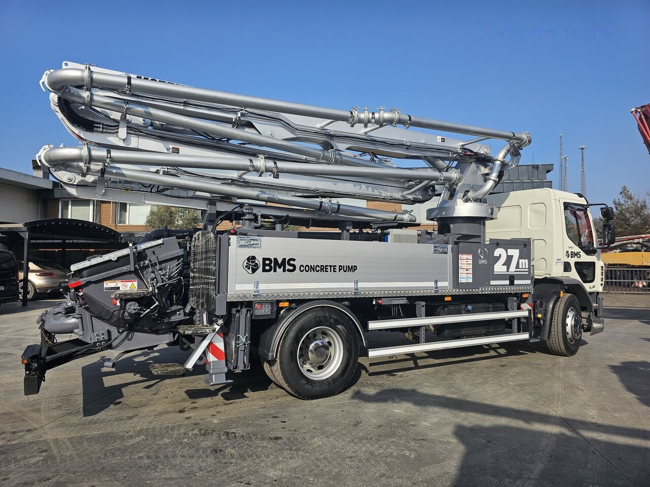 DAF LF 310 - Betonpumpa: 3 kép. DAF LF 310 - Betonpumpa: 3 kép.